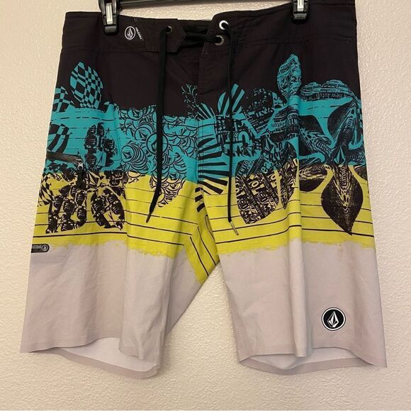 VOLCOM Mens 34" mod-Tech 4-way stretch Board-shorts Surf Swimsuit trunks -32 - Picture 1 of 9
